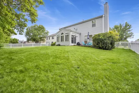 Exterior - 1891 Cattail Cir, Aurora, IL 60504 photo 5 of 7
