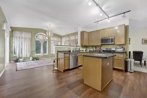 Kitchen - 1891 Cattail Cir, Aurora, IL 60504 photo 2 of 3