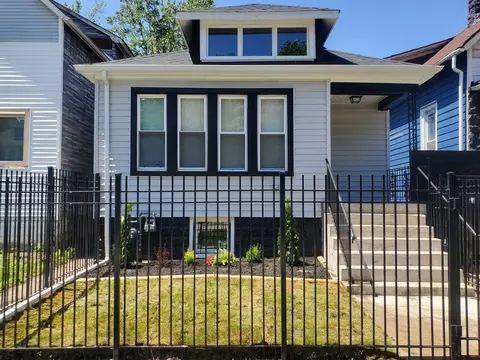 11516 S Princeton Ave, Chicago, IL 60628