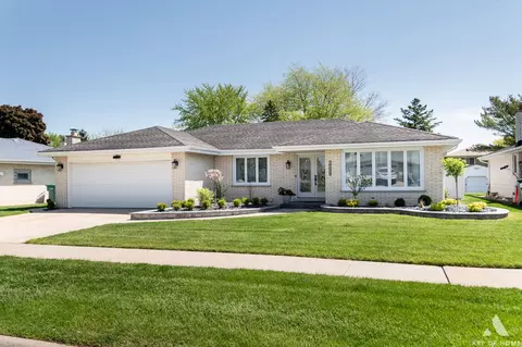 15639 Narcissus Ln, Orland Park, IL 60462