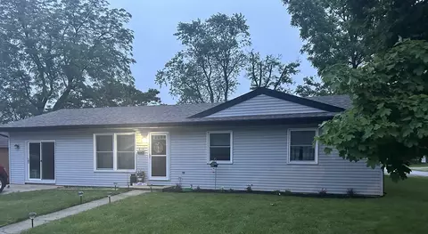 210 S West St, Le Roy, IL 61752