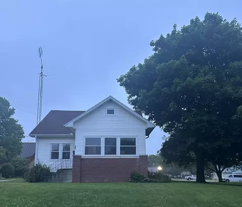 204 N East St, Le Roy, IL 61752