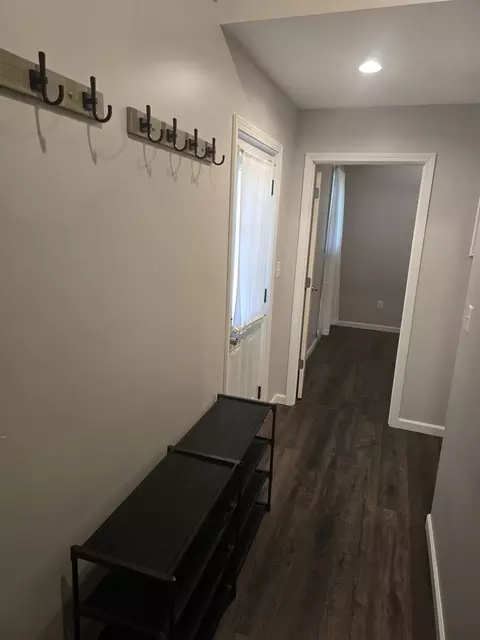 Entry Way - 1008 E Adams St, Macomb, IL 61455 photo 1 of 3
