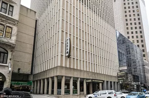 100 E Walton St #34A, Chicago, IL 60611