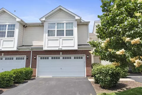 242 S Oak Creek Ln, Romeoville, IL 60446