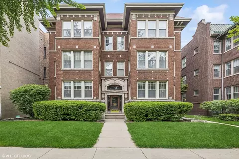 329 S Oak Park Ave #1S, Oak Park, IL 60302
