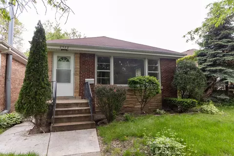 2522 W Fitch Ave, Chicago, IL 60645
