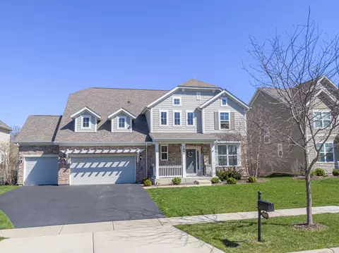 1690 Creeks Crossing Dr, Algonquin, IL 60102