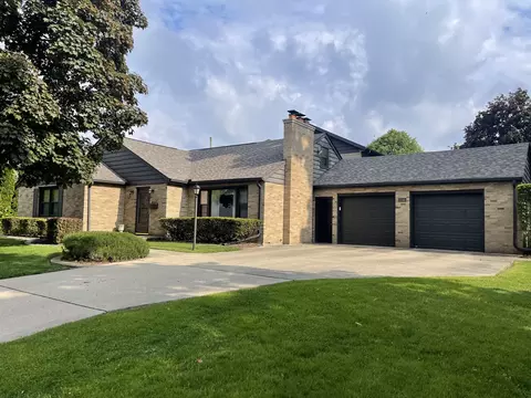 2110 13th St, Peru, IL 61354
