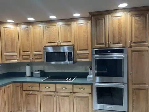 Kitchen - 2110 13th St, Peru, IL 61354 photo 4 of 8