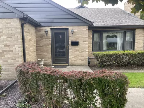 Exterior - 2110 13th St, Peru, IL 61354 photo 6 of 19