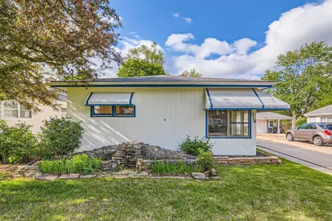 116 E Washington St, Palatine, IL 60067