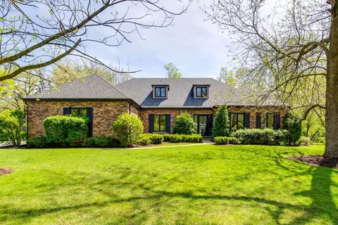 6 Bedford Ct, Lincolnshire, IL 60069