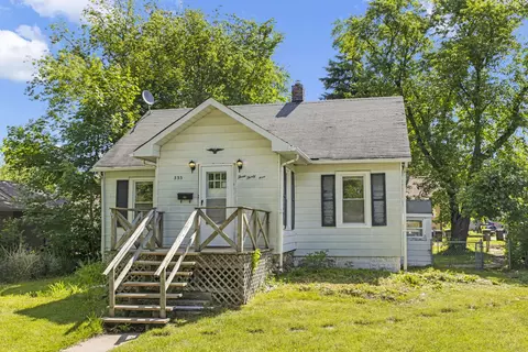 333 S Hudson St, Westmont, IL 60559