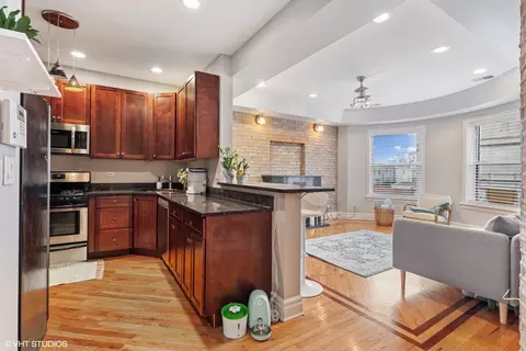 Kitchen - 536 E 44th St #2, Chicago, IL 60653 photo 3 of 3