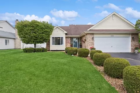 2296 Foxwood Dr, New Lenox, IL 60451