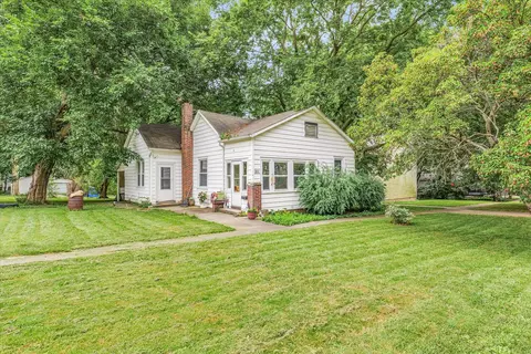 211 W Belle Ave W, Rantoul, IL 61866