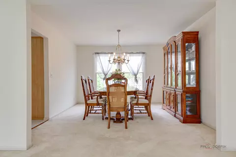Dining - 5185 Barcroft Dr, Hoffman Estates, IL 60010 photo 1 of 4