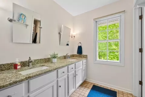 331 Redwood Ct, Wheaton, IL 60189 photo 20