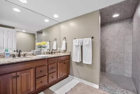 331 Redwood Ct, Wheaton, IL 60189 photo 15