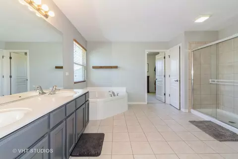 12406 Blue Iris Ln, Plainfield, IL 60585 photo 12