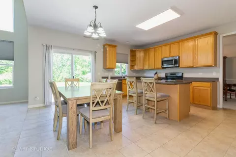 12406 Blue Iris Ln, Plainfield, IL 60585 photo 5