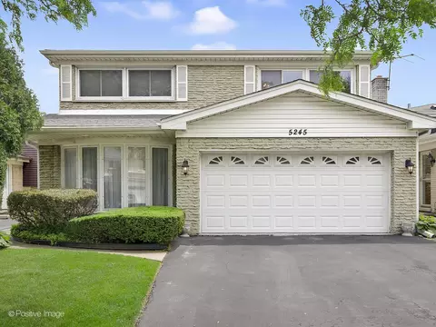 5245 Fargo Ave, Skokie, IL 60077