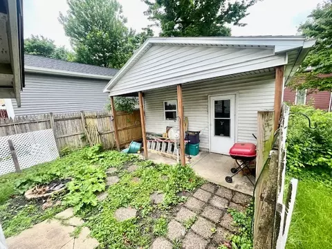 208 Union St, Bloomington, IL 61701 photo 5