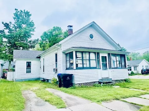208 Union St, Bloomington, IL 61701 photo 3