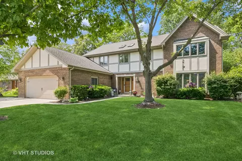 340 Castlewood Ct, Hoffman Estates, IL 60067