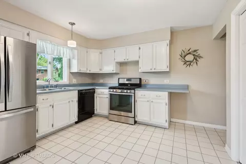 16131 S River Rd, Plainfield, IL 60586 photo 13