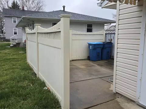 2102 6th St, Peru, IL 61354 photo 6