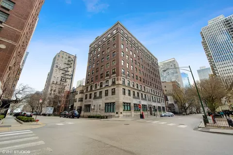 1255 N State Pkwy #4E, Chicago, IL 60610