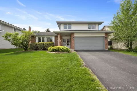 545 Chester Ct W, Aurora, IL 60504