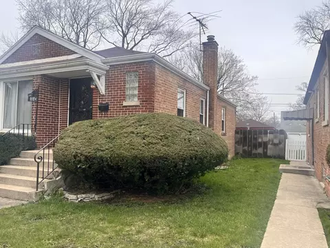 111 W 141st St, Riverdale, IL 60827