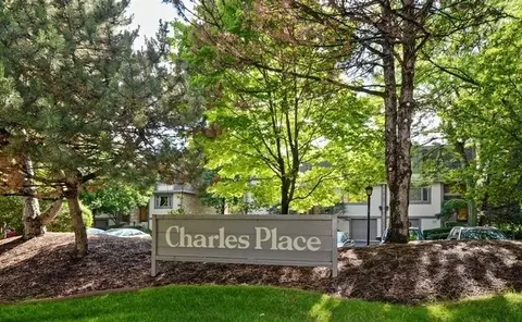 218 Charles Pl, Wilmette, IL 60091