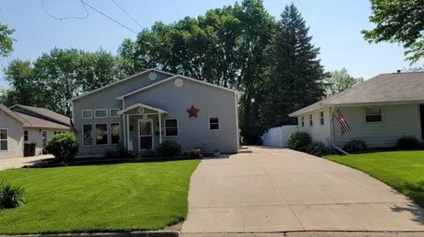 715 9th Ave, Rock Falls, IL 61071