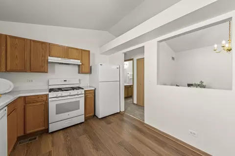 Kitchen - 897 Symphony Dr, Aurora, IL 60504 photo 4 of 4
