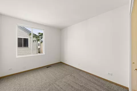 Bedroom - 897 Symphony Dr, Aurora, IL 60504 photo 3 of 6