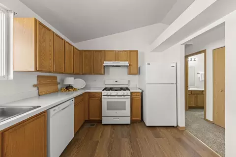 Kitchen - 897 Symphony Dr, Aurora, IL 60504 photo 2 of 4