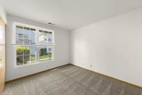 Bedroom - 897 Symphony Dr, Aurora, IL 60504 photo 6 of 6