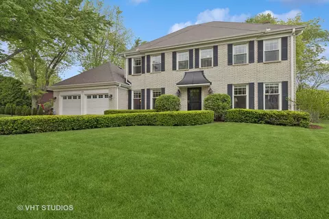 1216 Parliament Ct, Libertyville, IL 60048