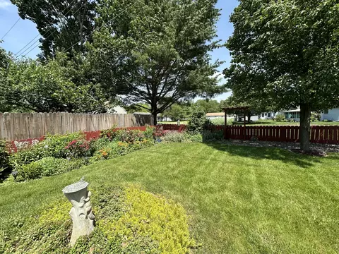 Exterior - 606 Robert Webb Dr, Monticello, IL 61856 photo 7 of 15
