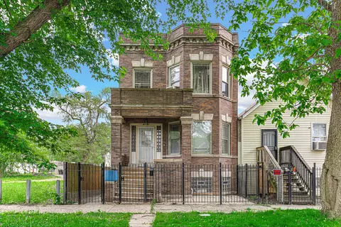 6751 S Elizabeth St, Chicago, IL 60636