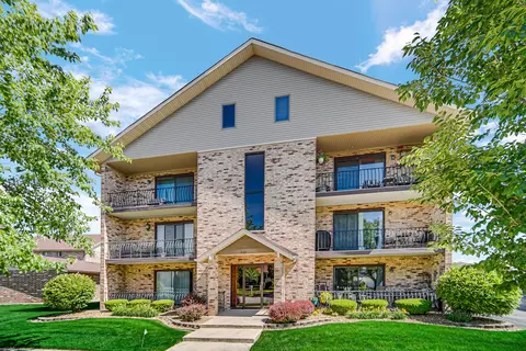 8158 169th St #2W, Tinley Park, IL 60477