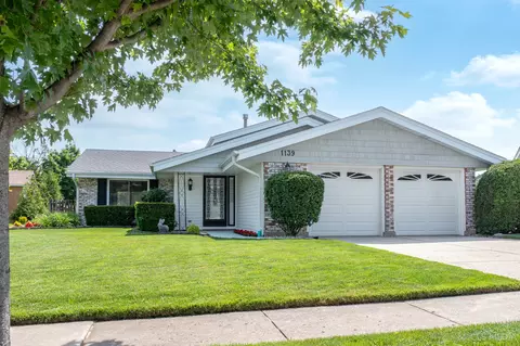 1139 Attleboro Ct, Schaumburg, IL 60193