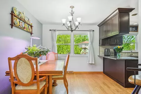 Dining - 1460 Marcy Ln, Wheeling, IL 60090 photo 1 of 2