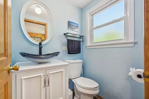 Bath - 1460 Marcy Ln, Wheeling, IL 60090 photo 3 of 4