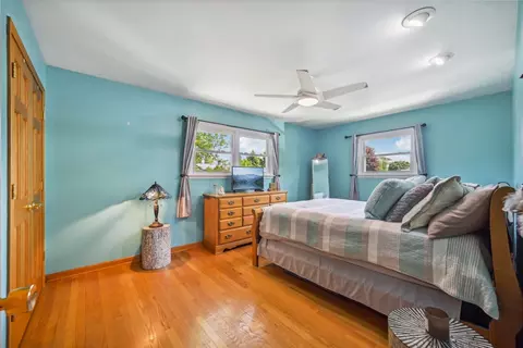 Bedroom - 1460 Marcy Ln, Wheeling, IL 60090 photo 1 of 4
