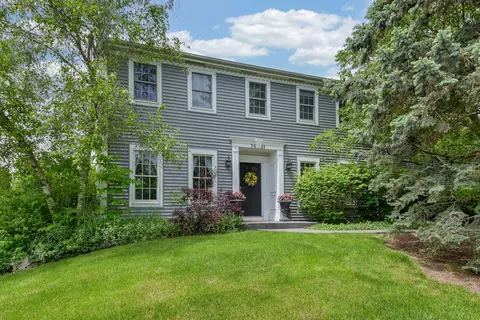 1411 Newton Ave, Batavia, IL 60510